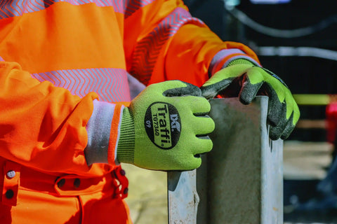 From large-scale infrastructure projects to engineering, aviation, and logistics operations, each hand injury reduction case study shows measurable impact, including: