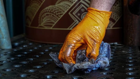 TD07 8.6g Diamond Grip Nitrile Disposable Glove.